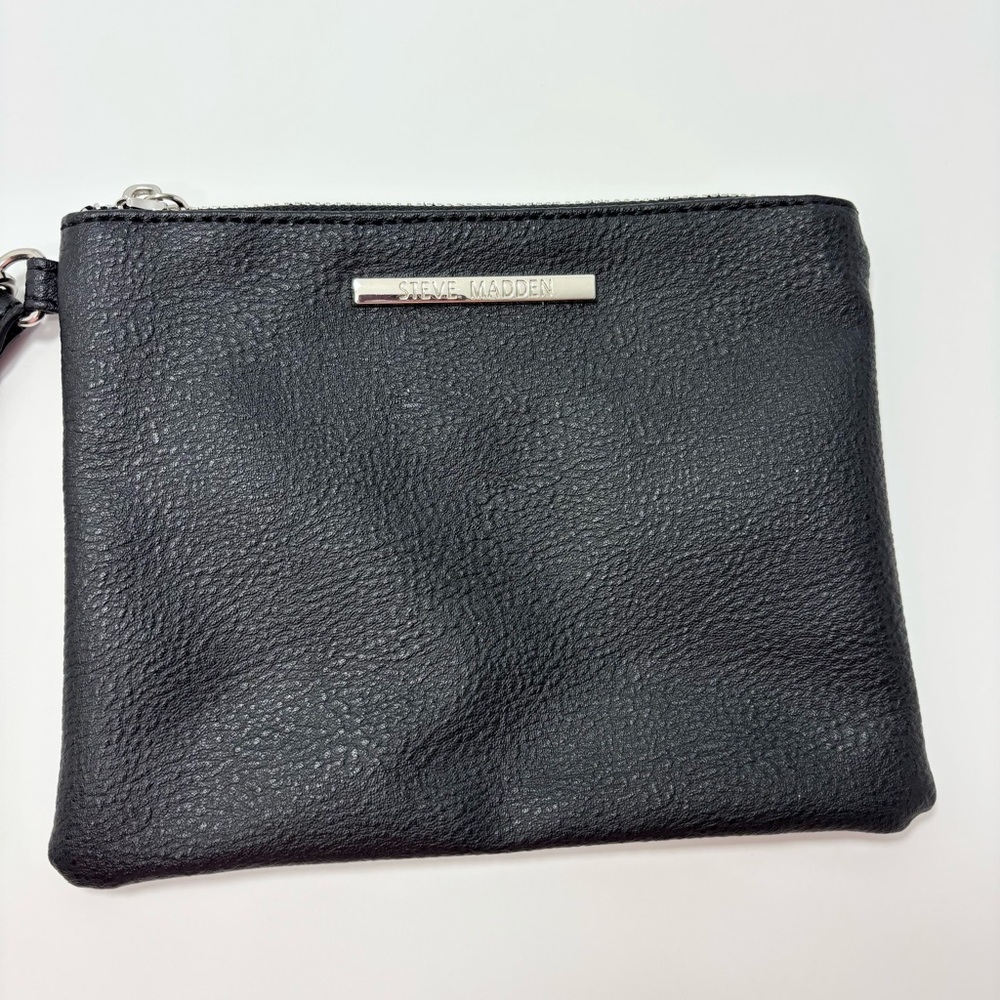 Steve Madden Wristlet Black Pebbled Leather with‎ Strap